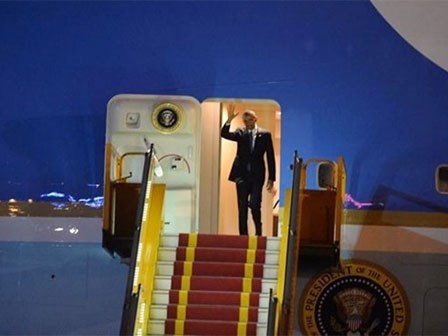 Dân mạng cập nhật từng phút Tổng thống Obama đến Việt Nam