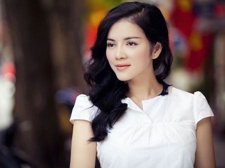 7 chiếc váy giúp Lý Nhã Kỳ