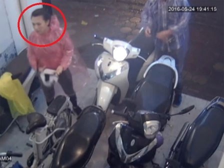 Đôi nam nữ dàn cảnh trộm SH ở Hà Nội