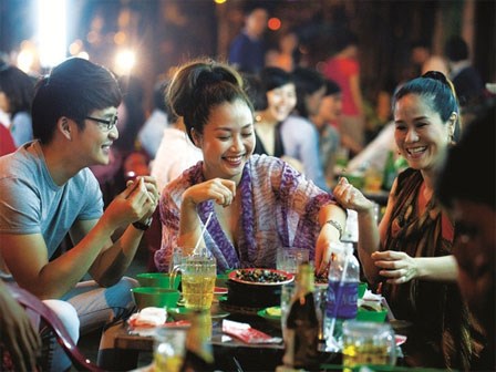 12 món ngon vỉa hè khiến sao Việt mê tít ở Sài Gòn