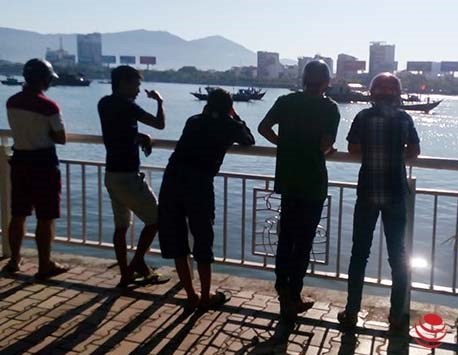 Người Đà Nẵng xin lỗi các nạn nhân vụ lật tàu du lịch trên sông Hàn