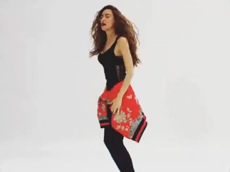 Hồ Ngọc Hà nhảy sung hết cỡ sau clip bị 'sờ soạng'