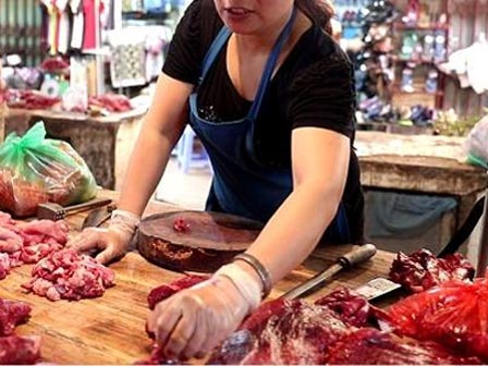Phát hiện hơn 7 tấn tràng trứng đông lạnh đã chuyển màu thâm đen-2