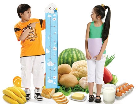 Vì sao sau 3 tháng hè, trẻ thường cao vọt?