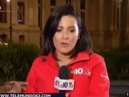 Không phải tụt váy, hở ngực, đây mới là