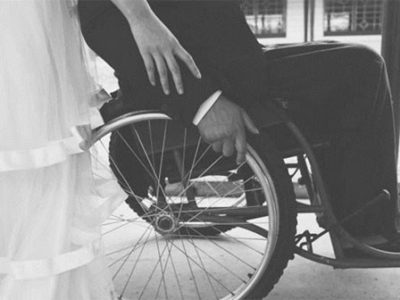 Nhận trái đắng sau 8 năm chăm chồng bệnh tật