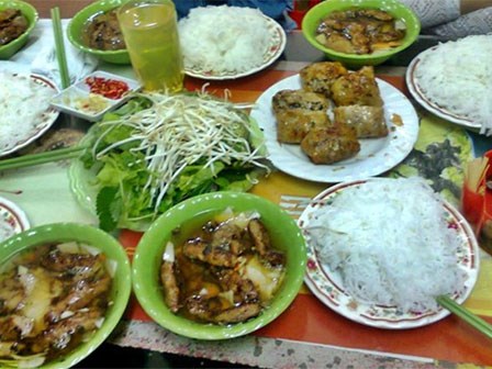 Sau 'bún chả Obama', Hà Nội được xếp nhất thế giới về ẩm thực