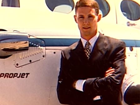 Thiếu gia thuê bạn giết 3 người thân để chiếm gia sản