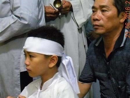 Truy lùng chiếc container tông chết người mẹ trẻ rồi bỏ chạy