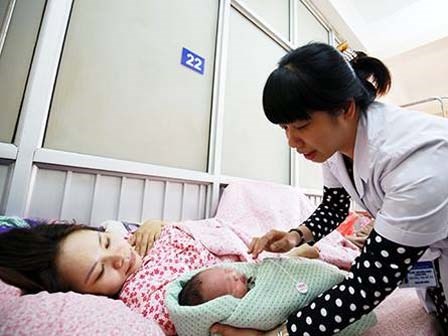 Liên tiếp phát hiện trao nhầm con, bà bầu hoang mang khi đi đẻ