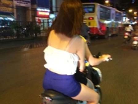 Gái bán dâm ở Hà Nội chuyển sang đi xe đạp điện mời khách