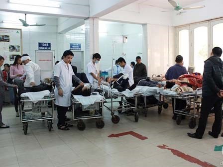 Bệnh nhân ở BV Việt Đức bức xúc bỏ viện, gửi 