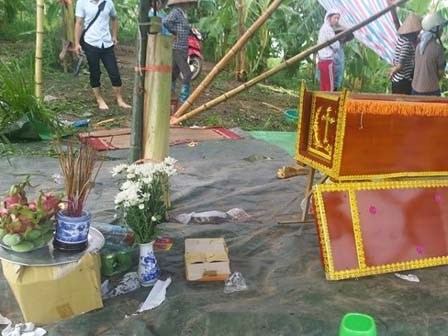 Kỳ nghỉ hè cuối của cả gia đình trên chiếc tàu bị đâm chìm