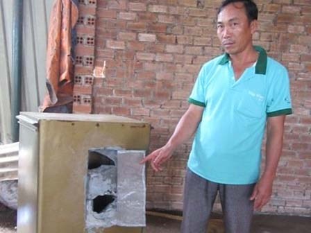 Nhốt con chủ nhà, phá két sắp cướp hơn 200 triệu đồng