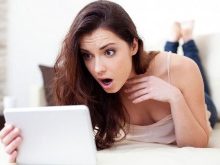 Thất kinh khi phát hiện ra bí mật chồng giấu dưới ga giường