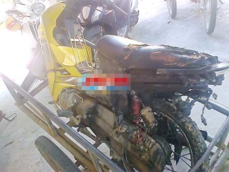 Sốc: Chồng tẩm xăng đốt vợ lúc nửa đêm