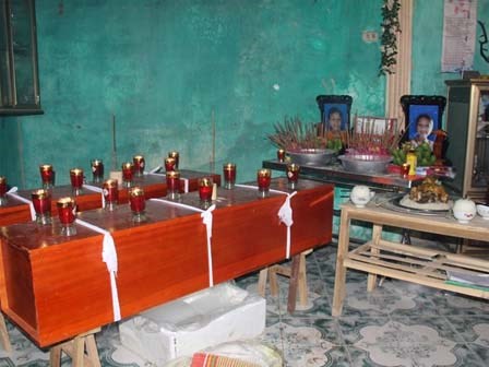 Đau xót gia cảnh 2 chị em ruột đuối nước khi đi cắt cỏ