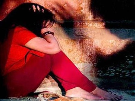 3 năm sau khi bị 5 kẻ hãm hiếp, nữ sinh lại bị cưỡng hiếp tập thể để trả thù