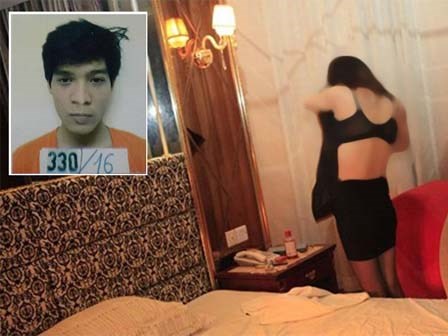 Quay trộm bạn gái khỏa thân sau cuộc vui để “tống tiền”