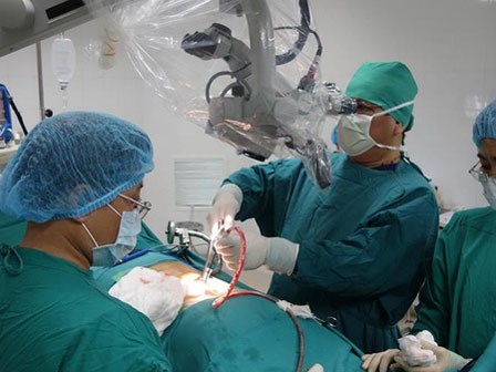 Bác sĩ từng mổ nhầm và dòng chia sẻ về chuyện