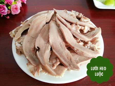Cách làm sạch và luộc lưỡi heo giòn ngon cực đơn giản