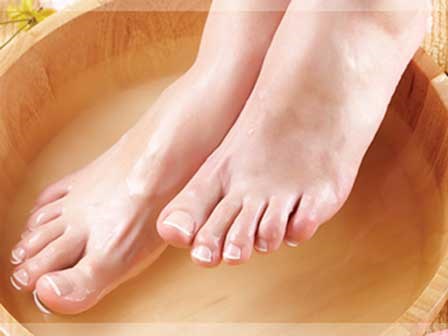 5 mẹo khử sạch mùi hôi chân khi đi giày nhiều