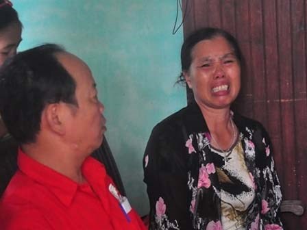 Xót xa gia đình ở Hà Nội hủy đám cưới để lo đám tang vì bão số 1