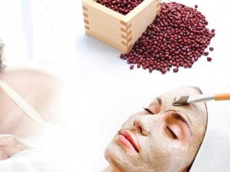 Tắm trắng tại nhà an toàn bằng bột đậu đỏ thay vì đi spa