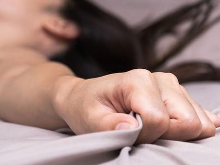 Mắc bệnh lạ, người phụ nữ lên đỉnh gần 180 lần trong vòng 2 giờ đồng hồ-3