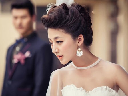 Học rộng, tài cao, sợ tôi ế chồng, bố mẹ bắt cưới anh bán xôi đầu ngõ