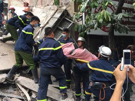 Chủ nhà bị sập nói gì với hàng xóm trước đêm tai nạn?
