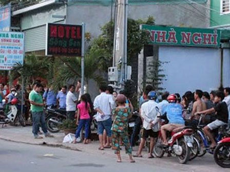 Đôi nam nữ thương vong không mảnh vải che thân trong nhà nghỉ