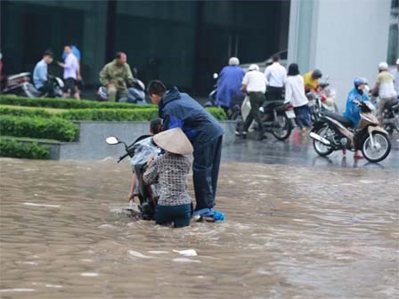 Toàn miền Bắc mưa to, Hà Nội nguy cơ ngập