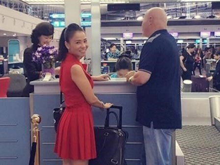 Chồng Thu Minh đi công tác nước ngoài giữa 'tâm bão'