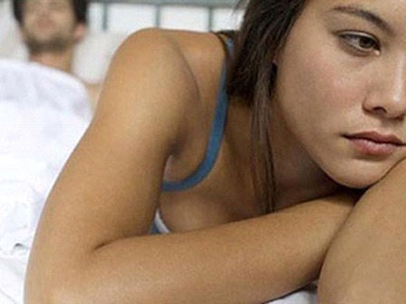 Chua chát chồng nằm cạnh vợ 