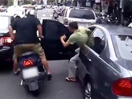 “Đơ toàn tập” với vụ tai nạn khó vậy mà cũng xảy ra