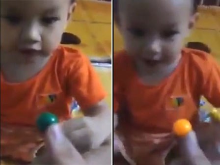 Cười lăn cười bò với bài học về màu sắc của hai bố con