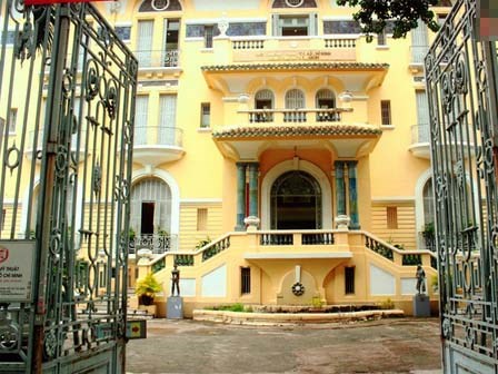 Tòa biệt thự 99 cửa ở Sài Gòn và những bí ẩn về giai thoại 