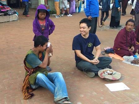 Một du khách người Việt đã thử đóng vai ăn xin ở Nepal nhận được kết quả bất ngờ