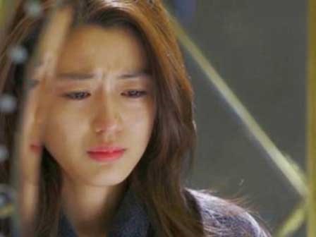 Anh nói yêu tôi say đắm nhưng lại đi cưới người đàn bà góa gần 40