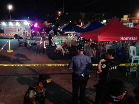 15 phút biến phố thành chợ đêm nhộn nhịp ở Bến Thành-1