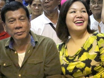 Tổng thống Duterte tiết lộ chuyện bị vợ bỏ