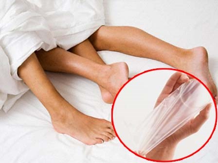 Cả gan dùng túi nilon thay bao cao su khi sex, đôi nam nữ lĩnh hậu quả