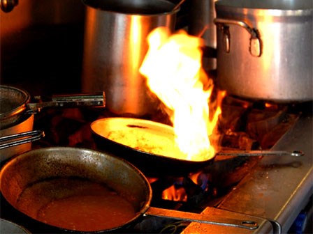 Không hút thuốc lá vẫn có thể mắc ung thư phổi vì các nguyên nhân sau
