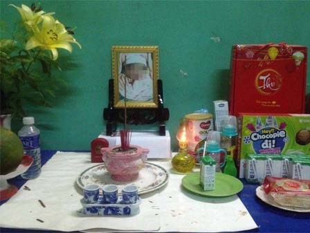 Bác sĩ trưởng khoa sản chậm ký giấy mổ, con sản phụ ra đời tím tái rồi tử vong?