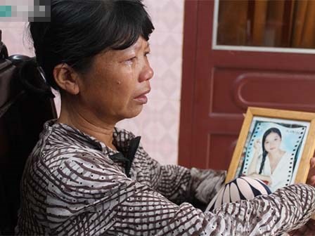 Cô gái bị bệnh lạ