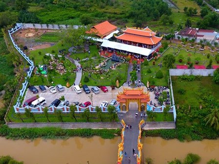 Toàn cảnh nhà thờ Tổ của Hoài Linh ở Sài Gòn