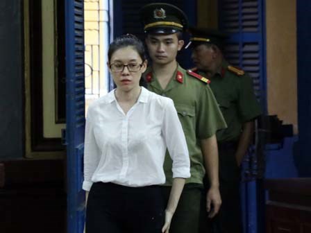 Anh trai bị cáo Thùy Dung: Gia đình tôi phải chịu nhiều kì thị lắm, mong là em gái vững tâm!
