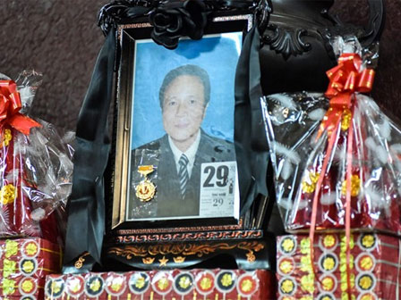 Người mẫu 26 tuổi đột tử sau cú ngã mạnh trên sàn diễn-3