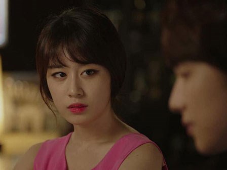 Chết lặng khi phát hiện chồng sắp cưới ngoại tình ngay sát hôn lễ